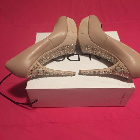 Ladies  beaded high heels! - Picture 2 of 3